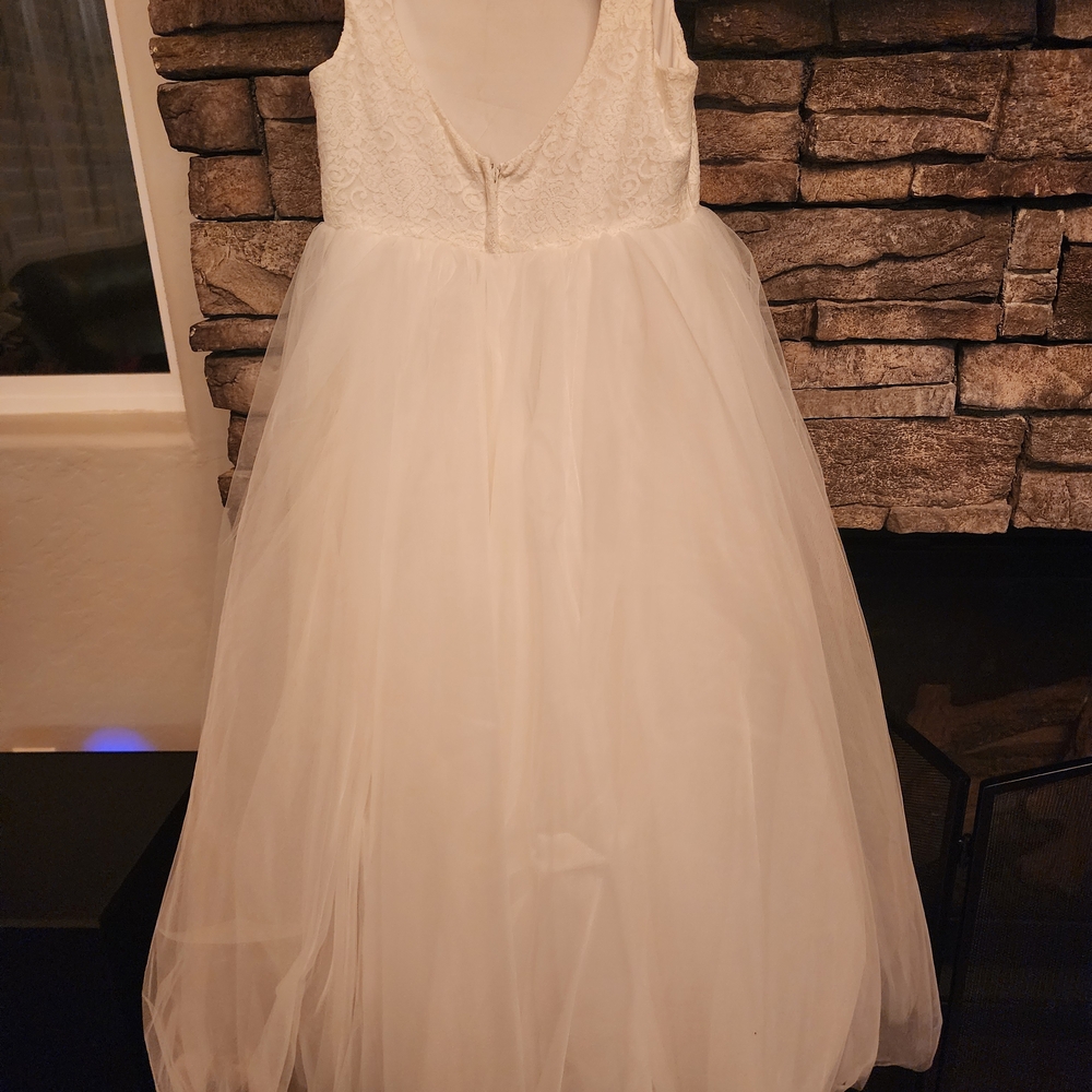 David's Bridal Ivory Lace and Tulle Kids Dress